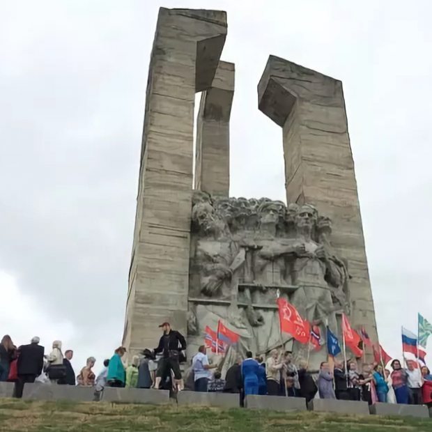Фотография достопримечательности Мемориальный комплекс Дулаг-100