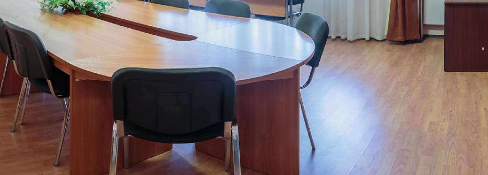 Фотография комнаты для переговоров Москомспорта