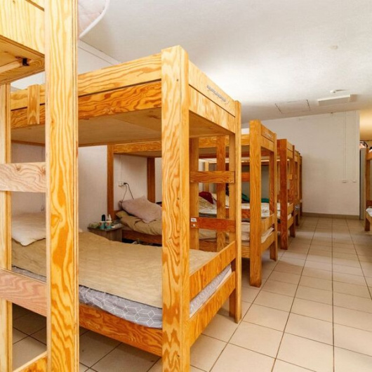 Фотографии хостела 
            Наш хостел на улице Ветеранов Труда