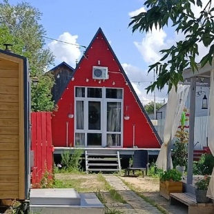 Фотография Коттеджа Частный Дом Red House в Стиле Афрейм с Баней и Чаном
