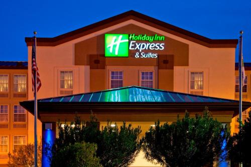 Фотография гостиницы Holiday Inn Express Phoenix-Airport/University Drive, an IHG Hotel