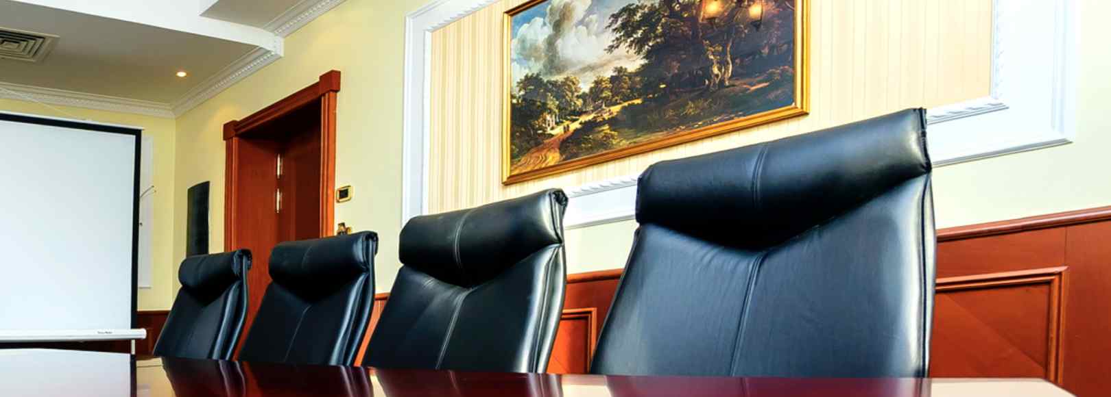 Фотография комнаты для переговоров Комната переговоров Парус