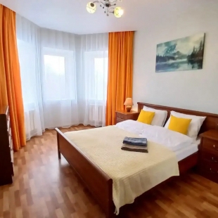 Фотография квартиры Апартаменты Яркий семейный 2х к апартамент