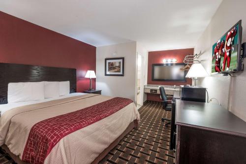 Фотография мини отеля Red Roof Inn Mobile - Midtown