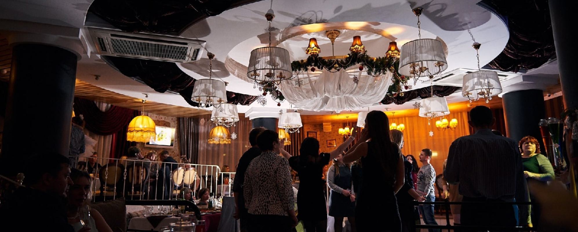 Фотографии банкетного зала 12 Стульев