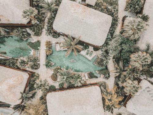 Фотографии гостиницы 
            Kontiki Beach Resort