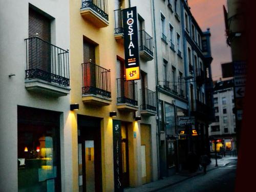 Фотография гостевого дома Hostal Bajo La Muralla