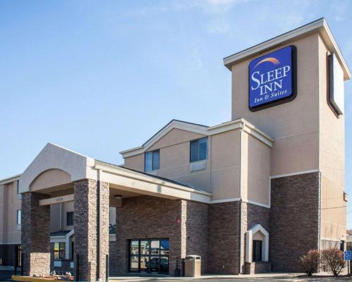 Фотография гостиницы Sleep Inn & Suites Topeka West I-70 Wanamaker