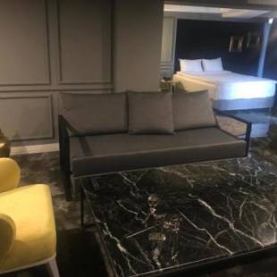 Фотографии гостиницы 
            B LOFT HOTEL