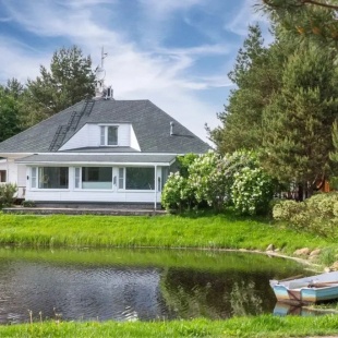 Фотография Коттеджа Частный дом Дом на пруду