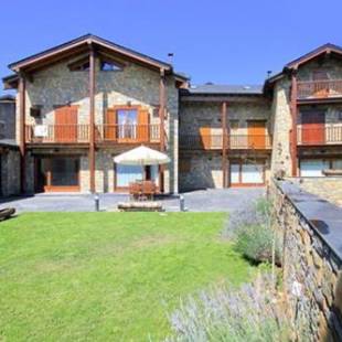 Фотографии гостевого дома 
            4 bedrooms house with enclosed garden and wifi at Bellver de Cerdanya 1 km away from the beach