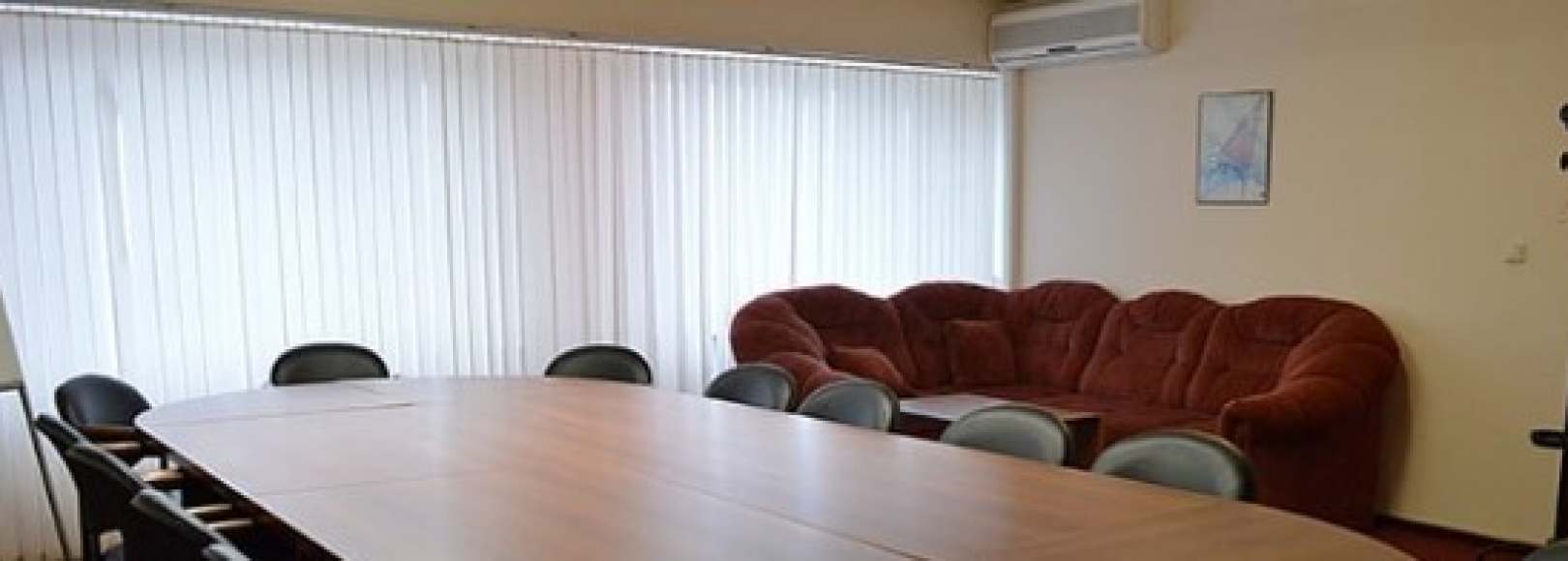 Фотография комнаты для переговоров Академическая