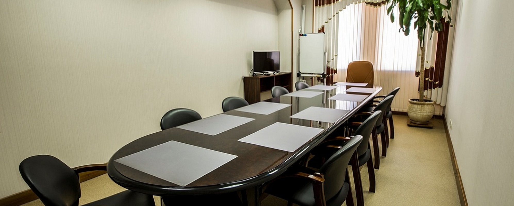 Фотографии комнаты для переговоров Поларис