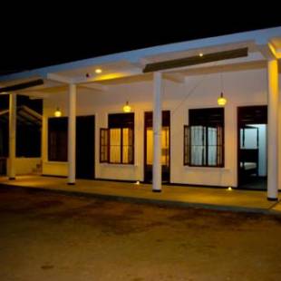 Фотографии гостевого дома 
            Screw Pine Beach Villa