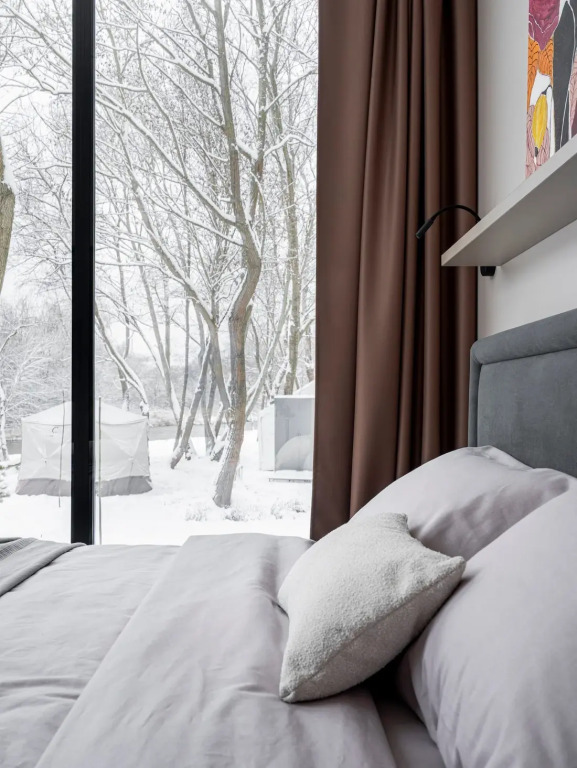 Фотография Коттеджа Частный Дом на Берегу Реки с Приватной Террасой и Джакузи