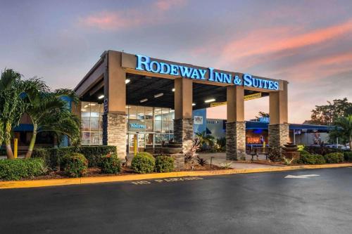 Фотография гостиницы Rodeway Inn & Suites Fort Lauderdale Airport & Cruise Port