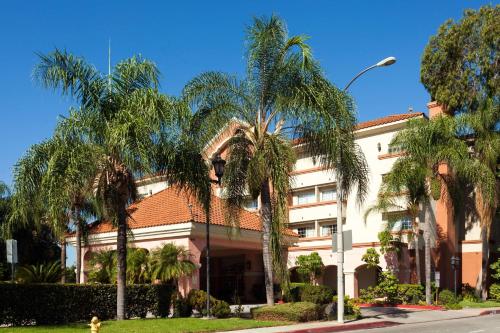 Фотография гостиницы Ramada by Wyndham South El Monte