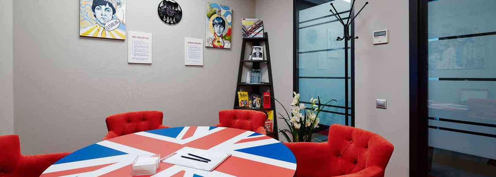 Фотография комнаты для переговоров КЦ ТехноПрогресс Переговорная комната №6