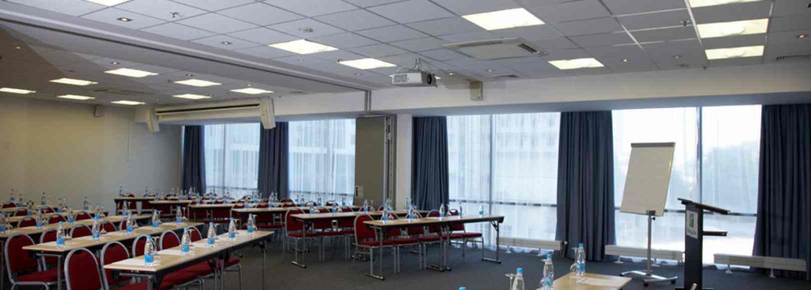 Фотография конференц-зала Стенберг 1