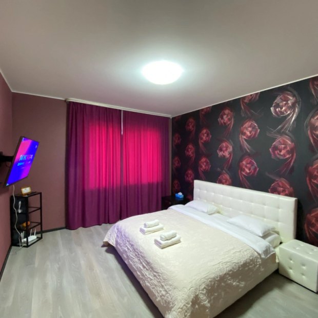 Фотографии квартиры 
            Квартира 2-комнатная KOMILFO-HOME на Топоркова