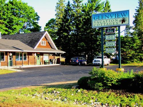 Фотография базы отдыха Glenview Cottages
