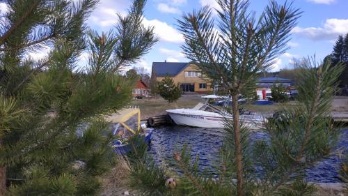 Фотографии гостевого дома 
            У Озера