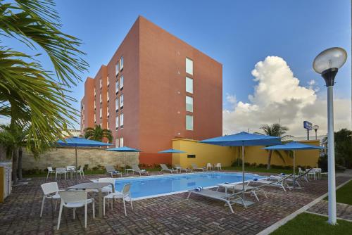 Фотография гостиницы City Express Junior Cancun