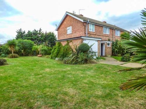 Фотография гостевого дома Cowmans Cottage