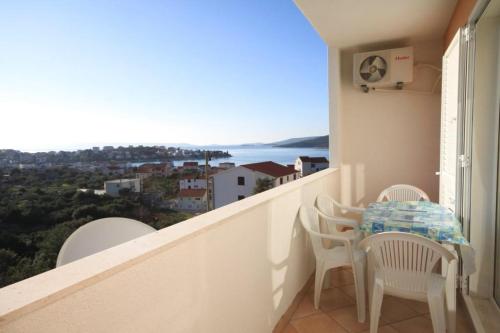 Фотография гостевого дома Apartments with a parking space Seget Vranjica, Trogir - 8507