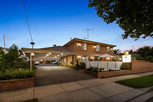 Фотография мотеля Golden Square Motor Inn