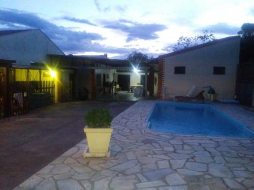 Фотография мини отеля Recanto Pousada JU&JU com piscina COMPARTILHADA