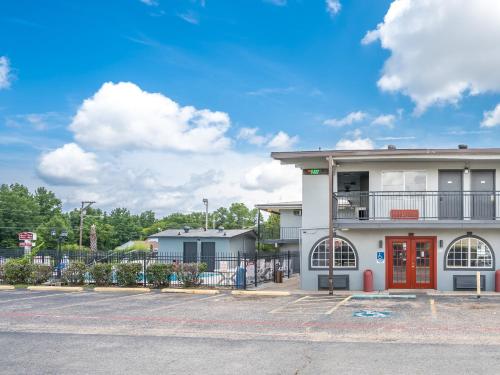 Фотография гостиницы OYO Hotel Shreveport Airport North