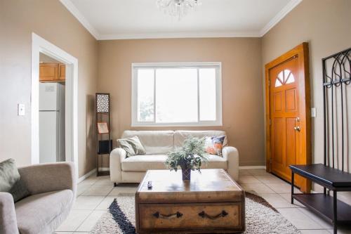 Фотография гостевого дома 3bd Little Italy Cottage A++ Location