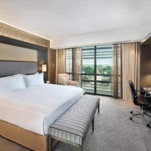 Фотография гостиницы Legend Hotel Lagos Airport, Curio Collection By Hilton