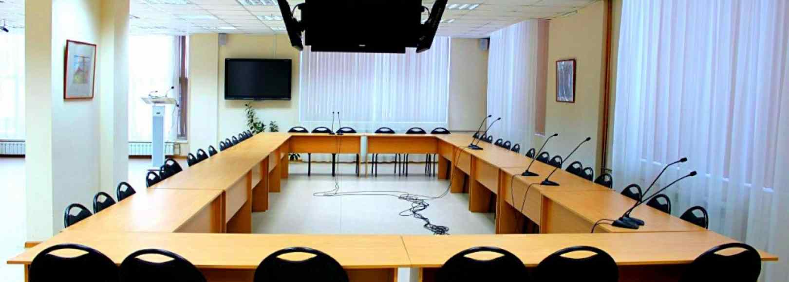 Фотография конференц-зала ГБУК ИОГУНБ Кабинет 203 – Зал для совещаний и круглых столов