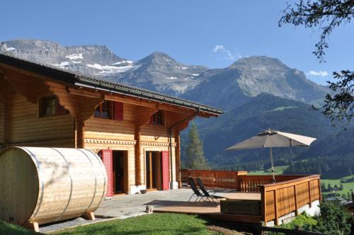 Фотография гостевого дома Chalet Edelweiss Breathtaking Glacier View