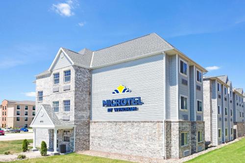 Фотография гостиницы Microtel Inn & Suites Urbandale