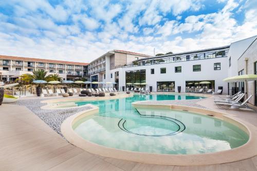 Фотография гостиницы Hôtel & Spa Les Bains d'Arguin by Thalazur