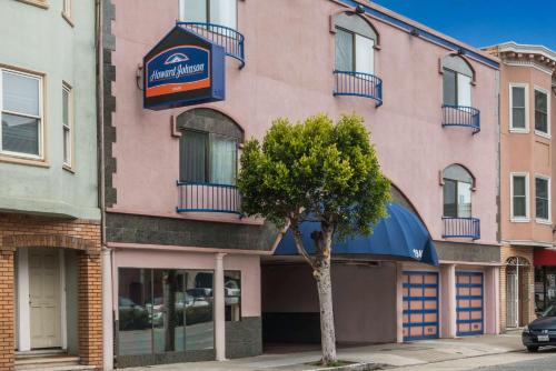 Фотография гостиницы Howard Johnson by Wyndham San Francisco Marina District