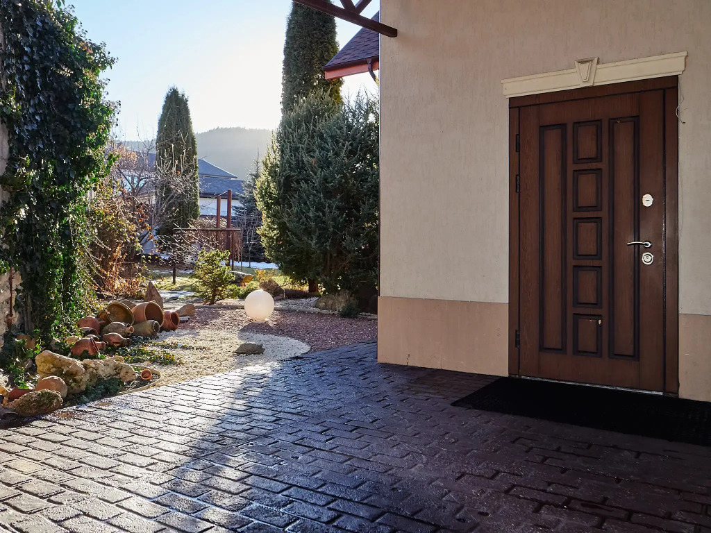 Фотография Коттеджа Частный дом Коттедж 300 кв.м на Участке 8 сот. Просторный до 12 гостей