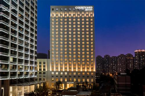 Фотография гостиницы Courtyard by Marriott Tianjin Hongqiao