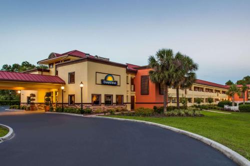 Фотография мотеля Days Inn by Wyndham Brooksville