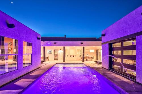 Фотографии гостевого дома
Pet Friendly - Sleeps 23 - Two Casitas - Amazing Yard - Heated Pool & Spa - Shoshone