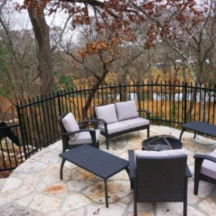 Фотография гостевого дома Creekside Retreat