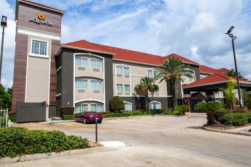 Фотография гостиницы La Quinta by Wyndham Houston East at Normandy