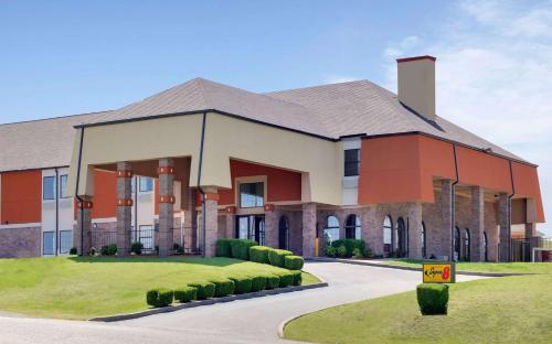 Фотография мотеля Super 8 by Wyndham Sapulpa/Tulsa Area