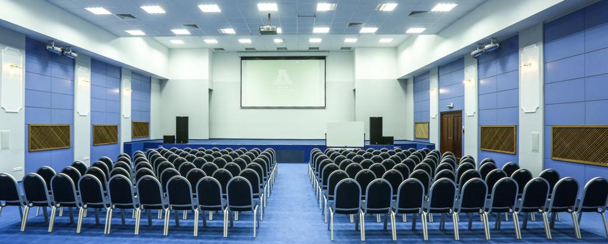 Фотографии конференц-зала Волга