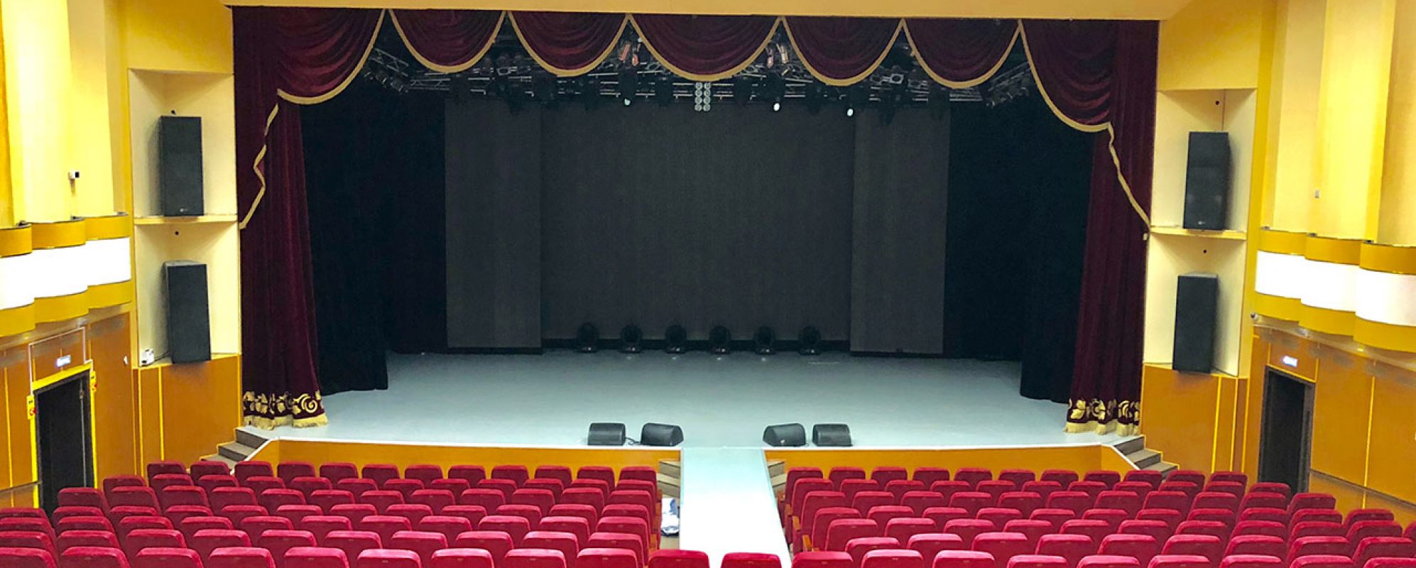 Фотографии концертного зала Концертный зал ГДК Октябрь