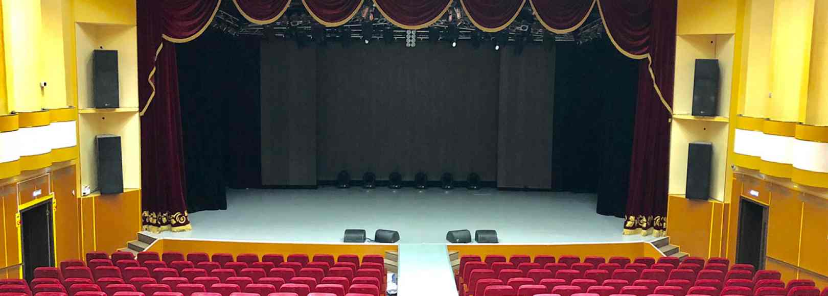 Фотография концертного зала Концертный зал ГДК Октябрь