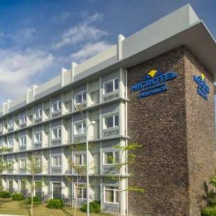 Фотографии гостиницы 
            Microtel Inn & Suites by Wyndham San Fernando